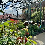 Διαμέρισμα Garden Gate
