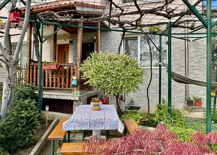 Apartment Garden Gate